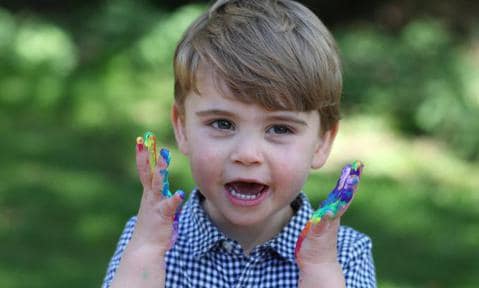 El príncipe Louis celebra su segundo cumpleaños con estas fotos