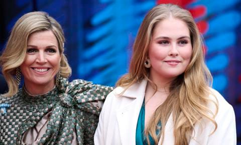 Princess Catharina-Amalia steps out with mom Queen Maxima and Queen Letizia